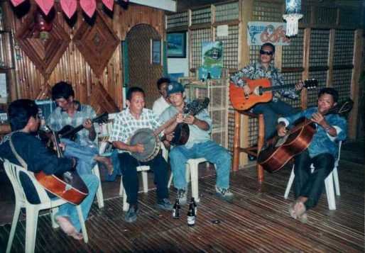 Local Music - Sandugan Band